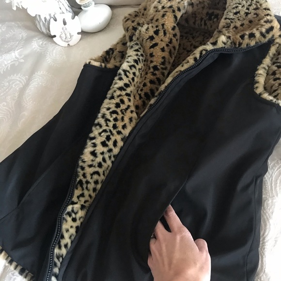 Kristen Blake Reversible Winter Vest - Picture 3 of 7